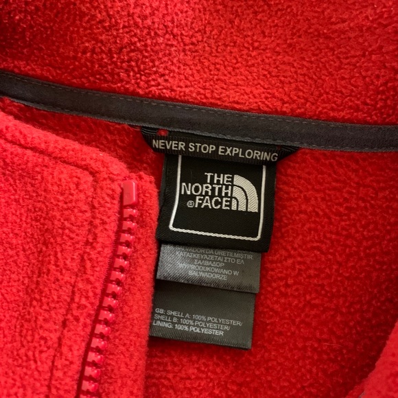 North Face ZIP Up Fleece Jacket. - Picture 6 of 7